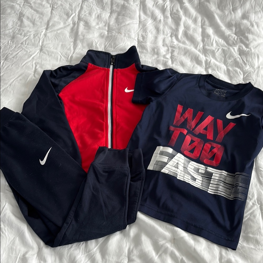 Nike Kids Matching Set - Red and Navy